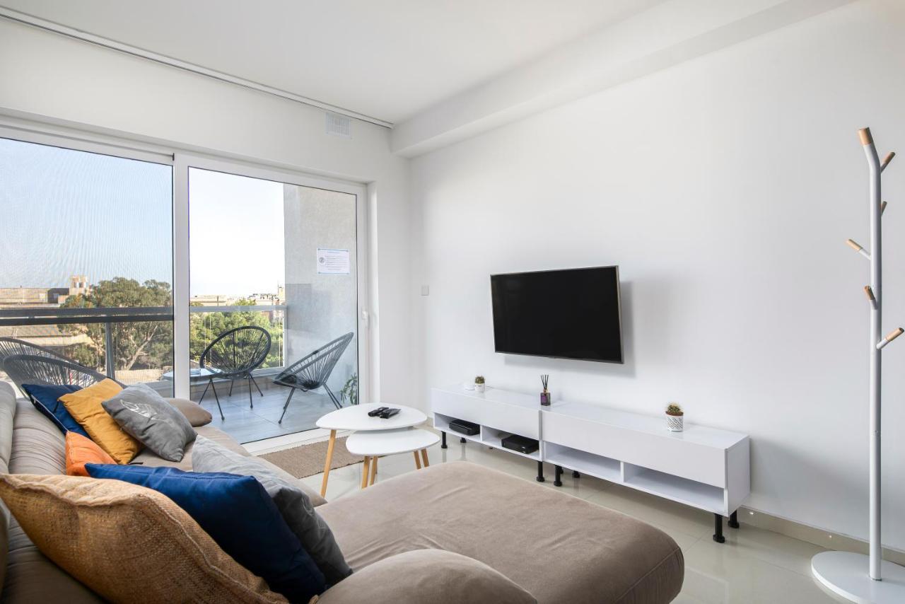 Spacious, Modern & Cosy 2 Bedroom 2 Bathroom Apartment - St. Julians San Giuliano Esterno foto