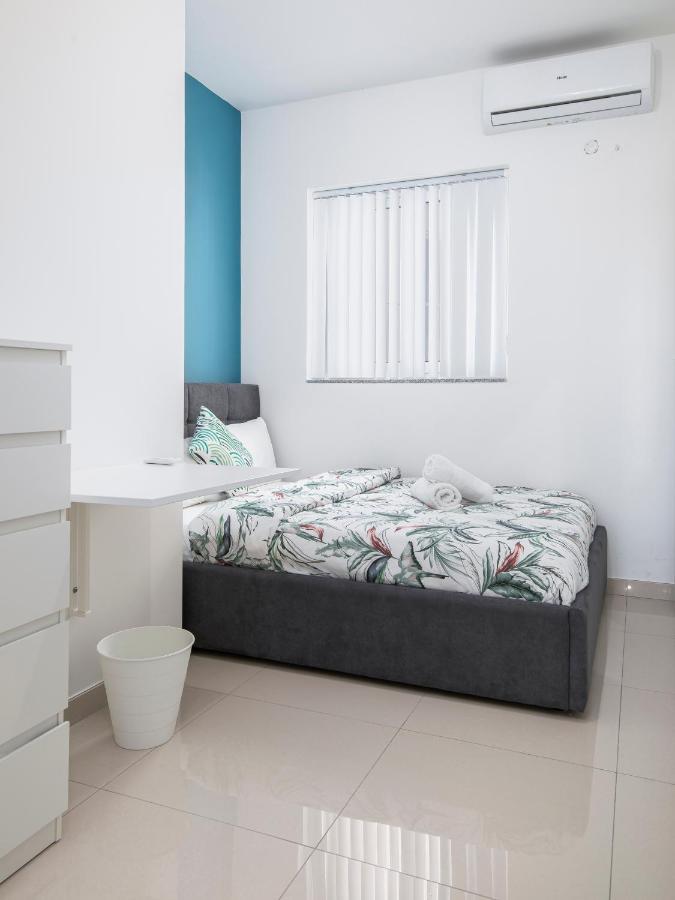 Spacious, Modern & Cosy 2 Bedroom 2 Bathroom Apartment - St. Julians San Giuliano Esterno foto