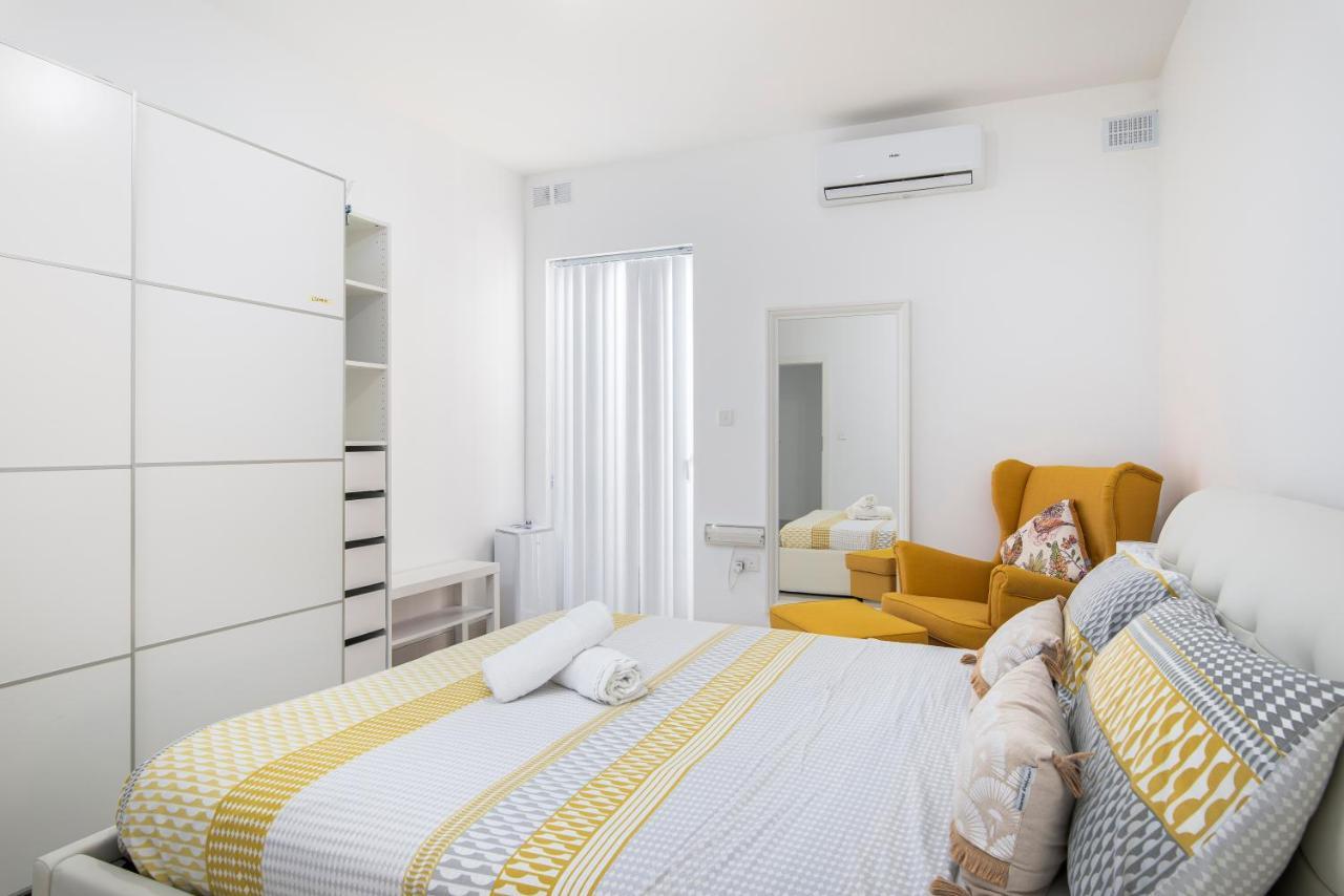 Spacious, Modern & Cosy 2 Bedroom 2 Bathroom Apartment - St. Julians San Giuliano Esterno foto